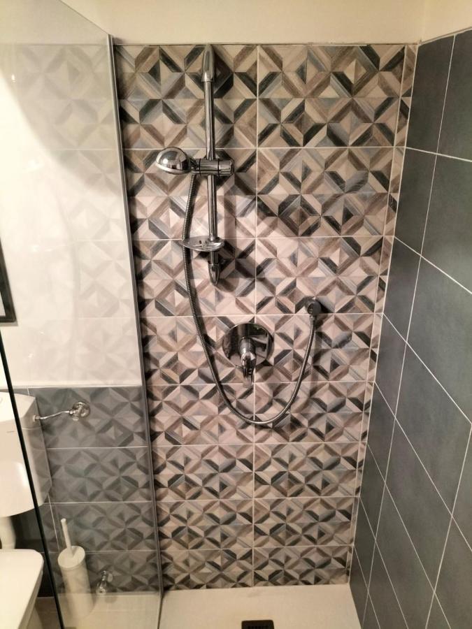 Attico Con Vista Mozzafiato Lägenhet Bordighera Exteriör bild